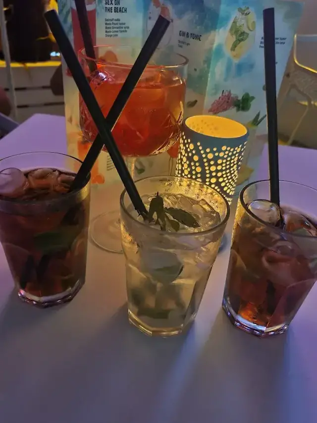 Night drinks at Beach Bar Bellezza